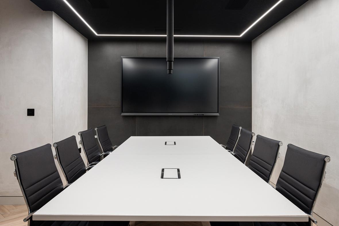 <img src="WEBSITE - (8052)_009.jpg" alt="ROSTRUM - converted warehouse and office fit out in Covent Garden by PLANSTUDIO ARCHITECTURE"/>