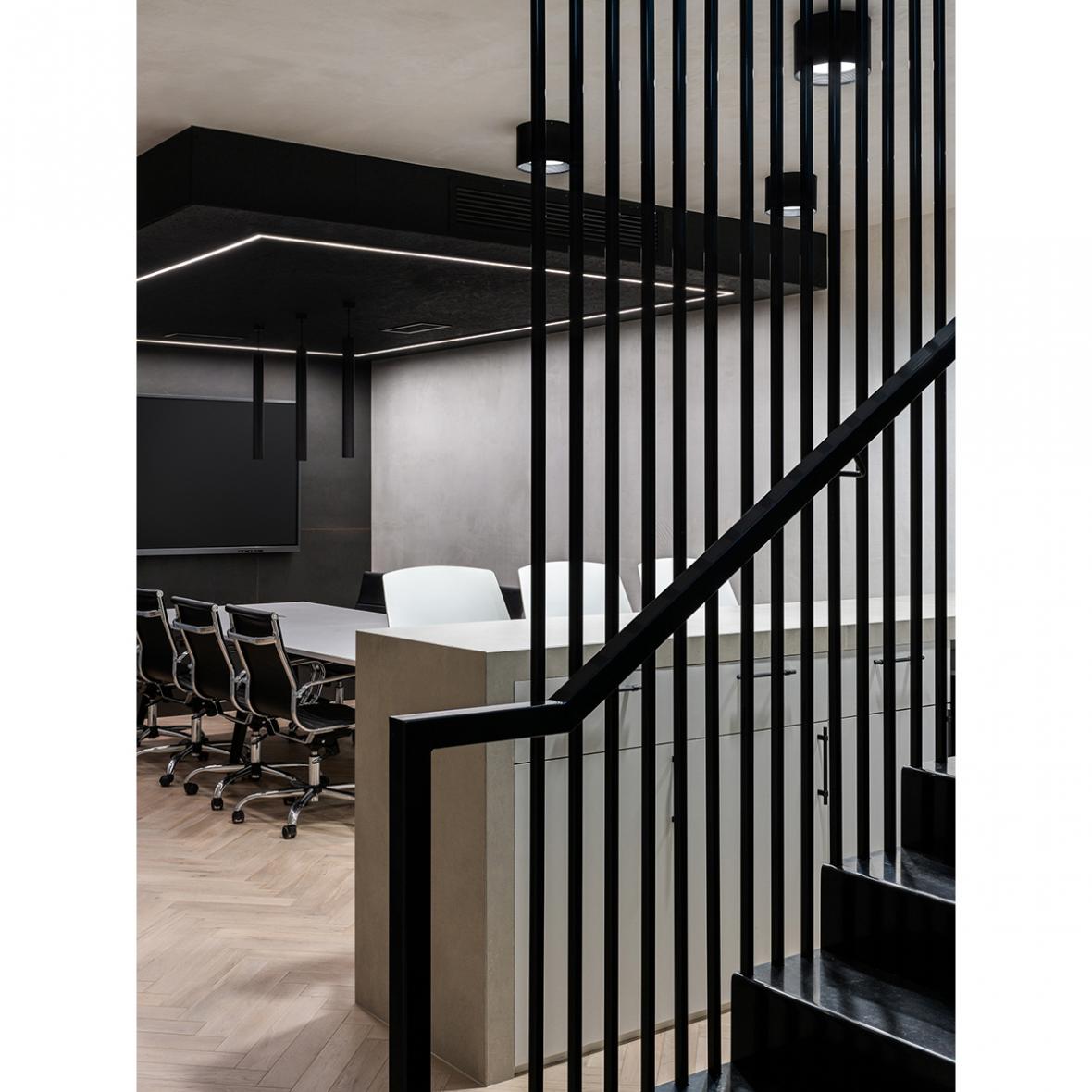 <img src="WEBSITE - (8052)_013.jpg" alt="ROSTRUM - converted warehouse and office fit out in Covent Garden by PLANSTUDIO ARCHITECTURE"/>